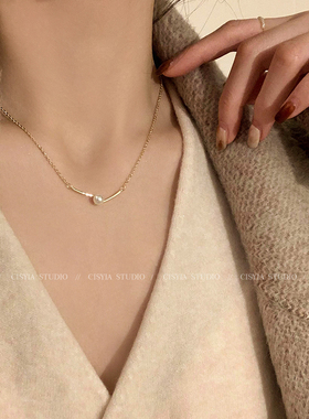 单颗珍珠项链女轻奢小众设计感锁骨链颈链2024新款爆款高级感素链