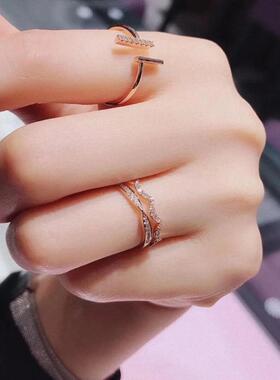 调太幅Solovc小心意双T戒指