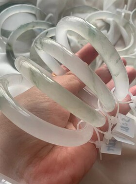 2026金丝玉冰种圆条手镯天山翠飘花玉镯新疆翠玉雪域冰翠女士手镯