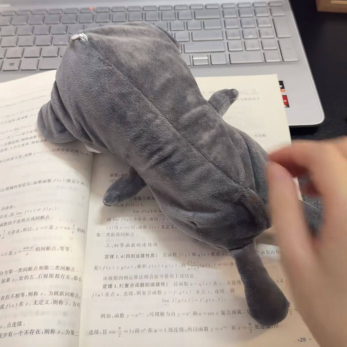 吉娃娃笔袋搞怪创意沙雕大容量学生桌面整理小众文具收纳袋笔盒,淘宝优惠券,粉丝福利购,淘宝优惠卷