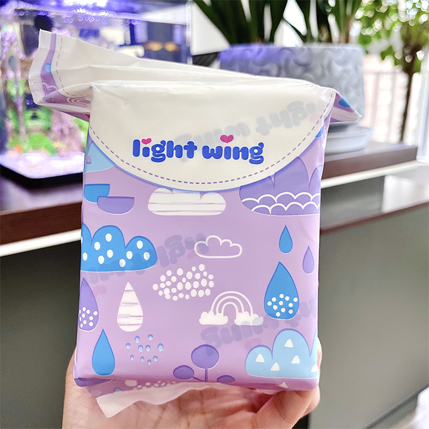 韩国lightwing轻翼卫生巾女轻薄透气姨妈巾日用夜用整箱单片正品