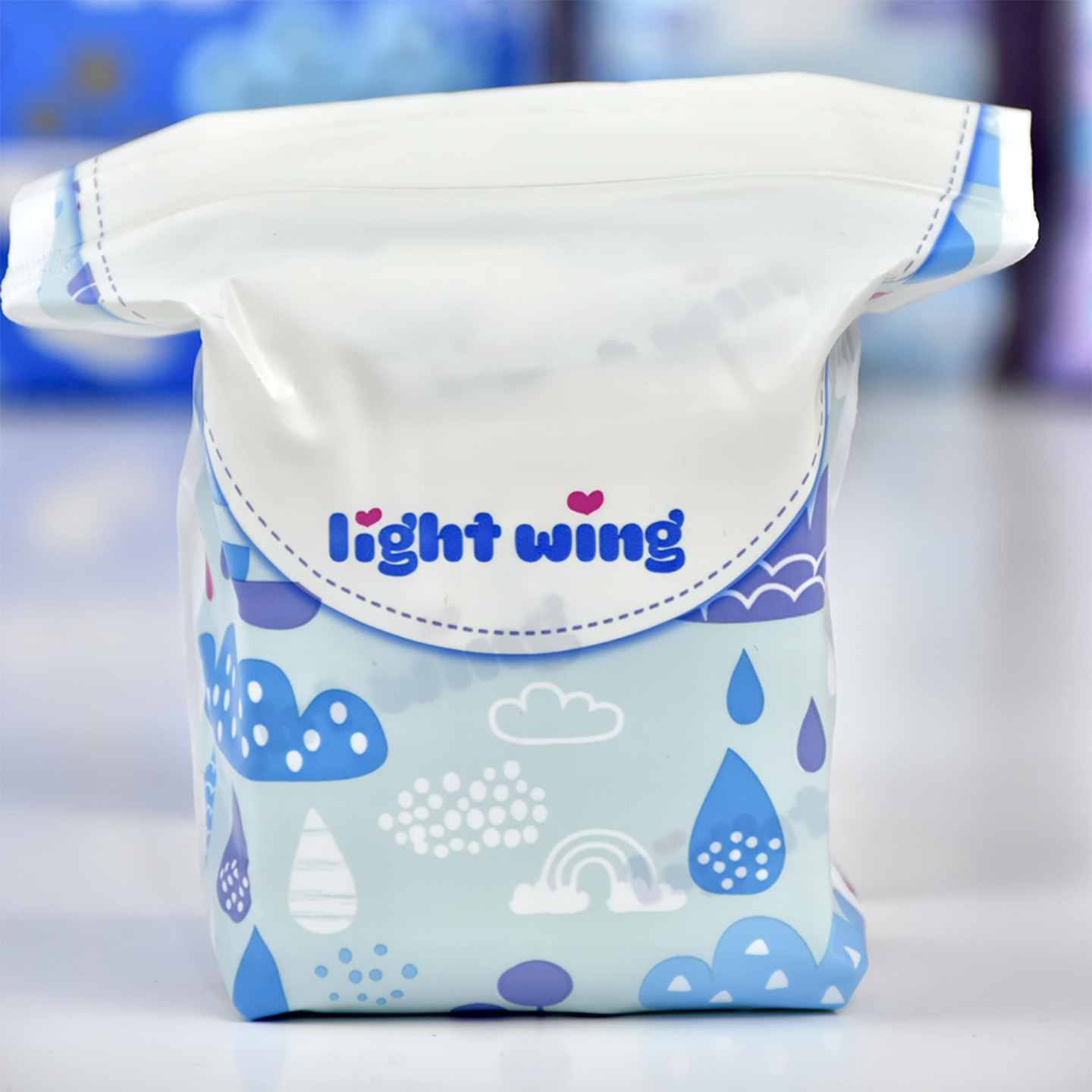 韩国lightwing轻翼卫生巾女轻薄透气姨妈巾日用夜用整箱单片正品