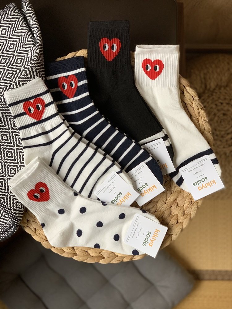 【满五双包邮】韩国中筒袜爱心眼睛条纹棉袜红色本命年喜庆女袜,淘宝优惠券,粉丝福利购,淘宝优惠卷