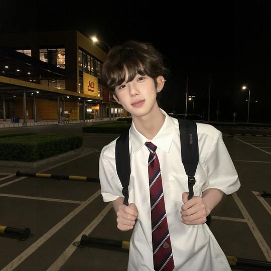 【刺篇】DK制服纯色基础款黑白色衬衣男生学院风短袖衬衫毕业班服