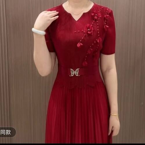 立体花朵褶皱假两件连衣裙2026新款中长款时尚气质显瘦百褶裙超仙 - 图3