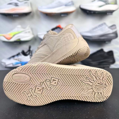 安踏欧文系列Hélà CODE低帮篮球板鞋新款时尚休闲潮流112541801 - 图1