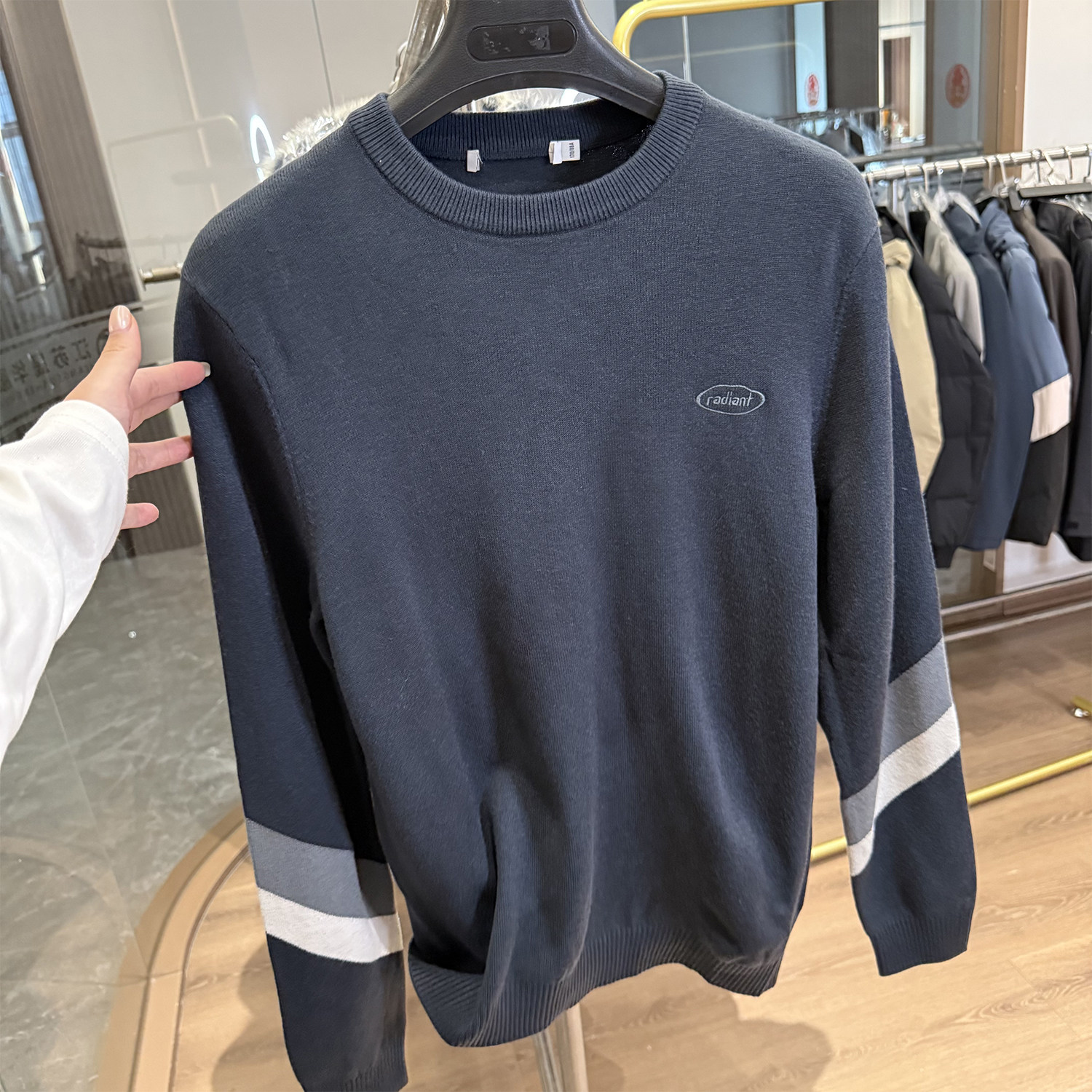 【H家】时尚撞色！柔软舒适！秋冬新款简约休闲圆领针织衫毛衣男,淘宝优惠券,粉丝福利购,淘宝优惠卷