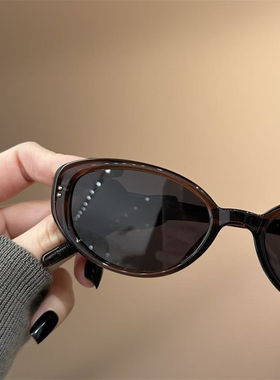 July七月老钱风椭圆墨镜