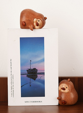 优选永不分梨抱抱鸭书立架实木摆件家居书挡装P饰品客厅酒柜桌面