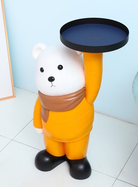 2026时尚轻奢客厅落地摆件围脖小熊托盘收纳摆件客厅茶几沙发树脂