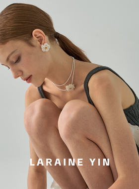 LARAINE YIN小众高级感手工串珠山茶花朵项链法式小香风米珠颈链