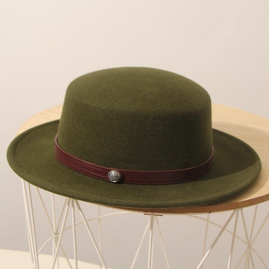 Retro women's black woolen flat brim British wide brim hat