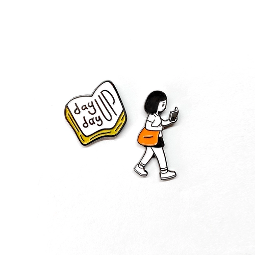 FinerWorld Designer IP Иллюстрация Brooch Metal Badge Pin Life милая пара изящная глава сундука