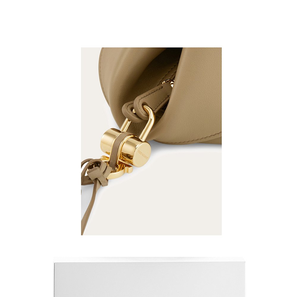 香港直邮Salvatore Ferragamo 折叠式手拿包 220897 - 图3
