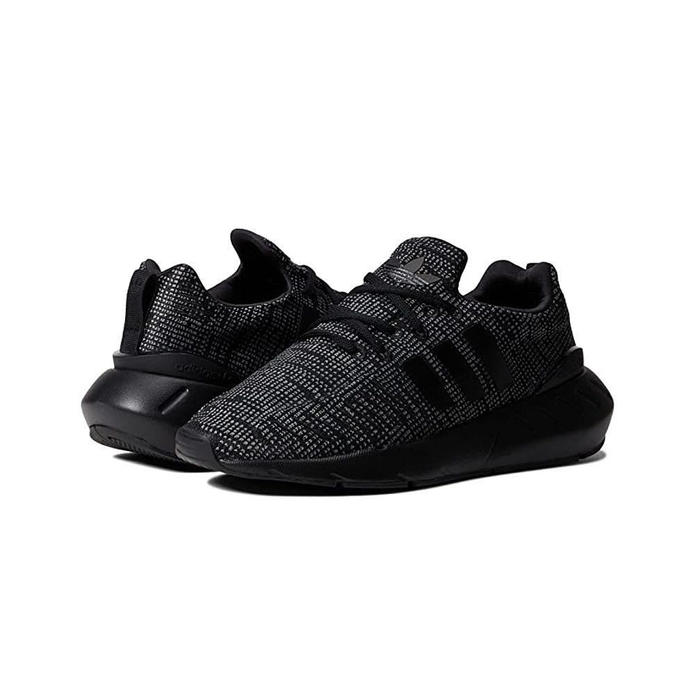 香港直邮潮奢 adidas 男童Swift Run 22 跑步鞋(大童)童鞋 - 图0