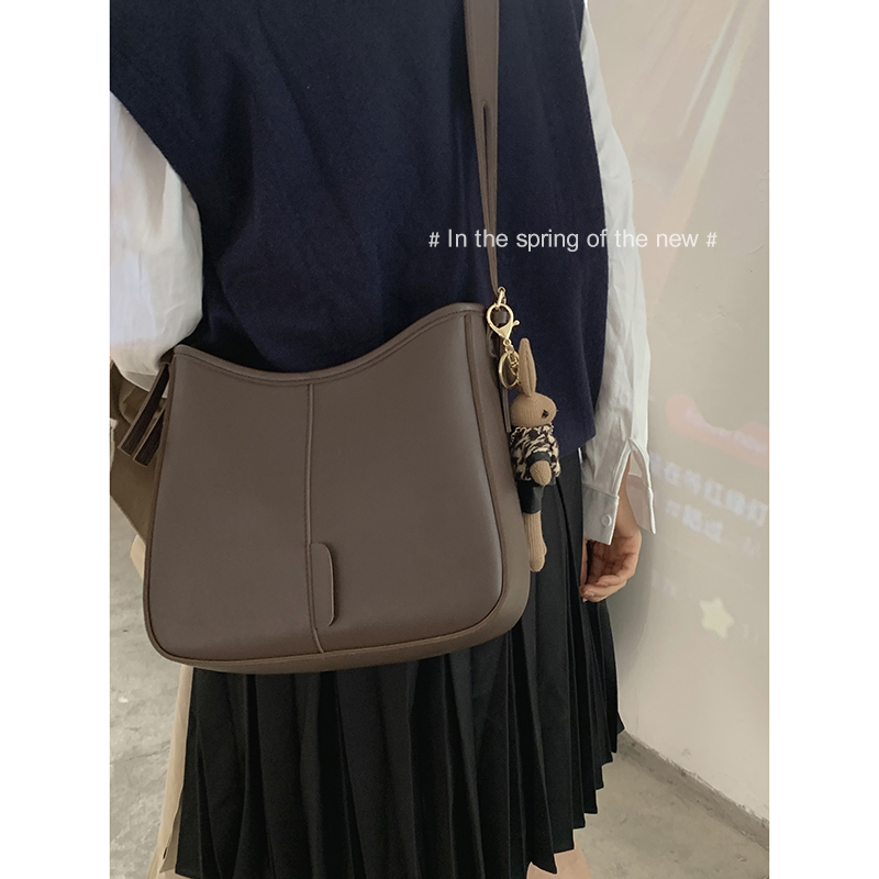 百搭ins斜挎包包女2021秋冬新款潮时尚复水桶包高级感大容量包,淘宝优惠券,粉丝福利购,淘宝优惠卷