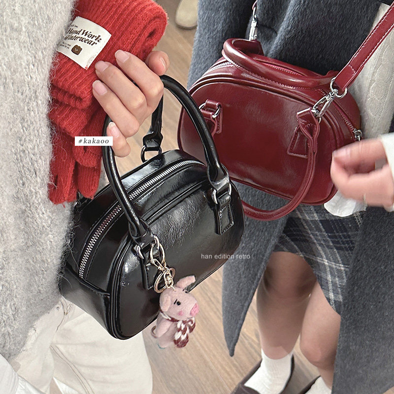 红色包包秋冬女2024新款潮韩国手提保龄球包百搭斜挎包小方包,淘宝优惠券,粉丝福利购,淘宝优惠卷