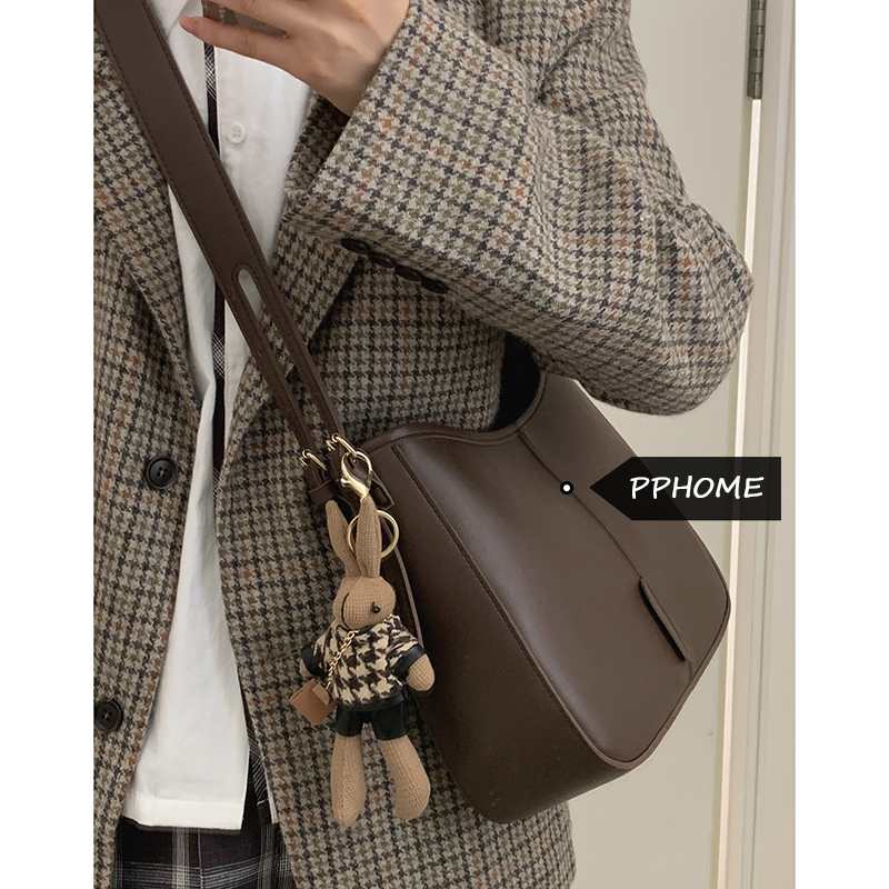 百搭ins斜挎包包女2021秋冬新款潮时尚复水桶包高级感大容量包,淘宝优惠券,粉丝福利购,淘宝优惠卷