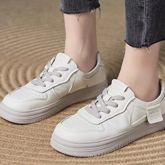 小白鞋女透气百搭休闲鞋平底单鞋舒适轻便高端女鞋明星同款女鞋子