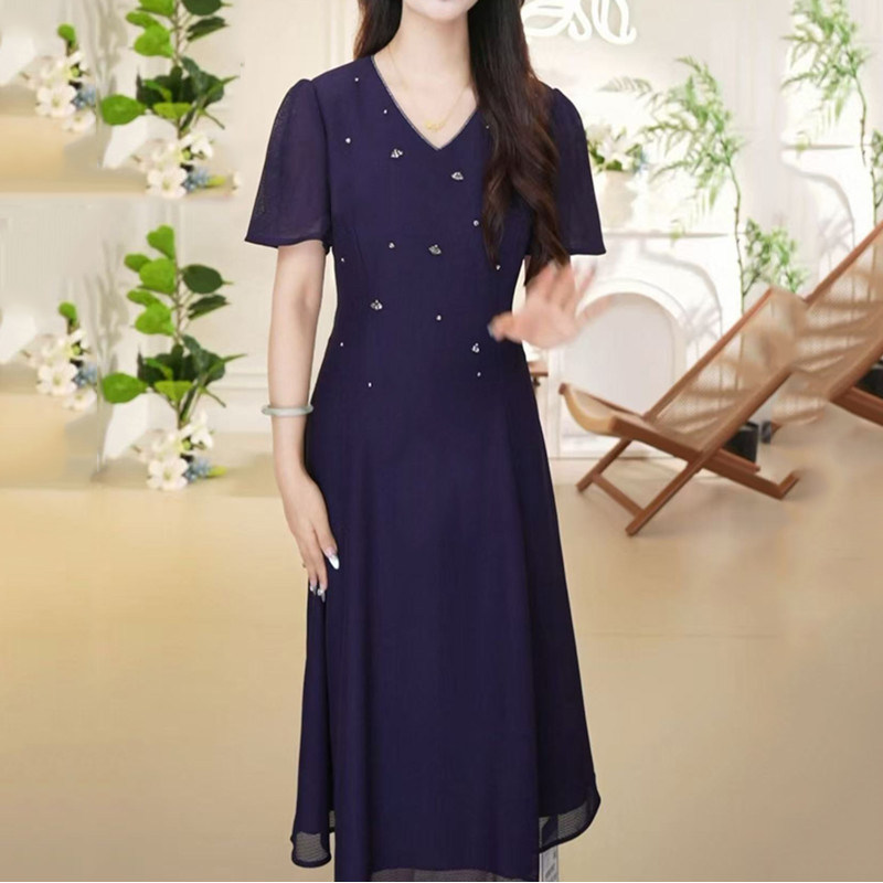 【简约】娜家商场同款女装2025夏季新款V领订珠收腰显瘦连衣裙子