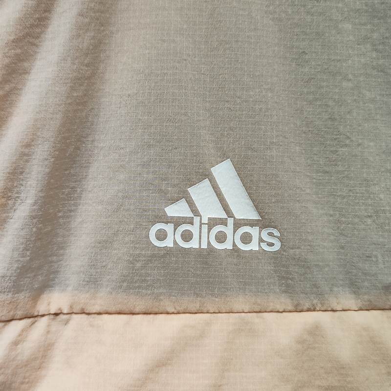 Adidas阿迪达斯外套女子运动服正品新款连帽防晒上衣夹克衫GP0672-图1