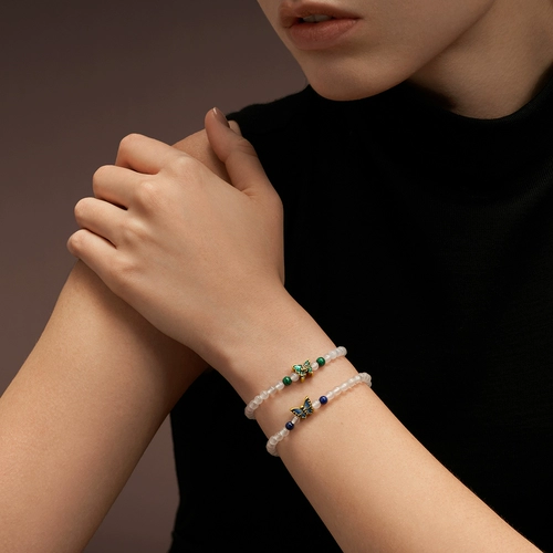 周大福 Монолог на 30 градусов северная широта бабочка ретро золотой браслет MR1756 подарок