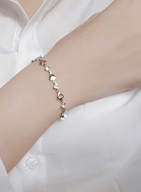 锆石爱心手链女轻奢小众精致ins设计感2025新款时尚手饰生日礼物