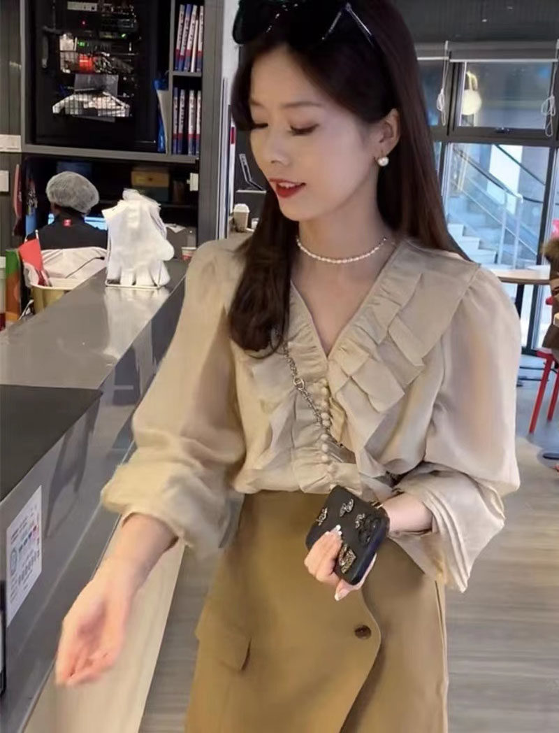 蕾丝v领泡泡袖女设计感小众小衫 芘魅蕾丝衫/雪纺衫