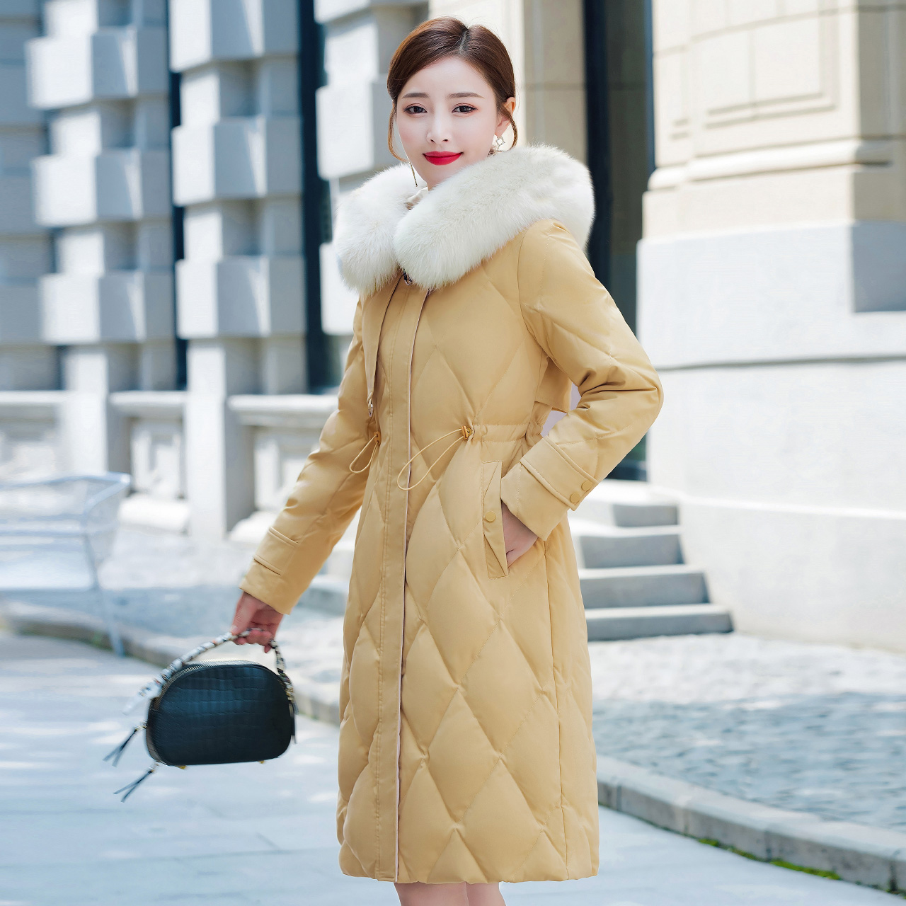 雪中飞 秋冬新款基础保暖简约修身易搭女中长连帽大毛领羽绒服 2019 雪中飞 秋冬新款基础保暖简约修身易搭女中长连帽大毛领羽绒服 2019