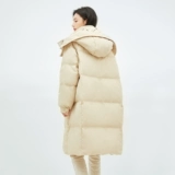 Демисезонный удерживающий тепло модный длинный пуховик, по фигуре, свободный крой, средней длины