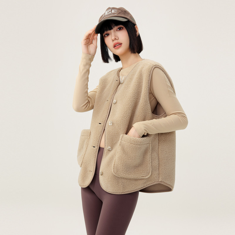 雪中飞2025秋季新款女士圆领摇粒绒马甲外套百搭休闲居家背心,淘宝优惠券,粉丝福利购,淘宝优惠卷