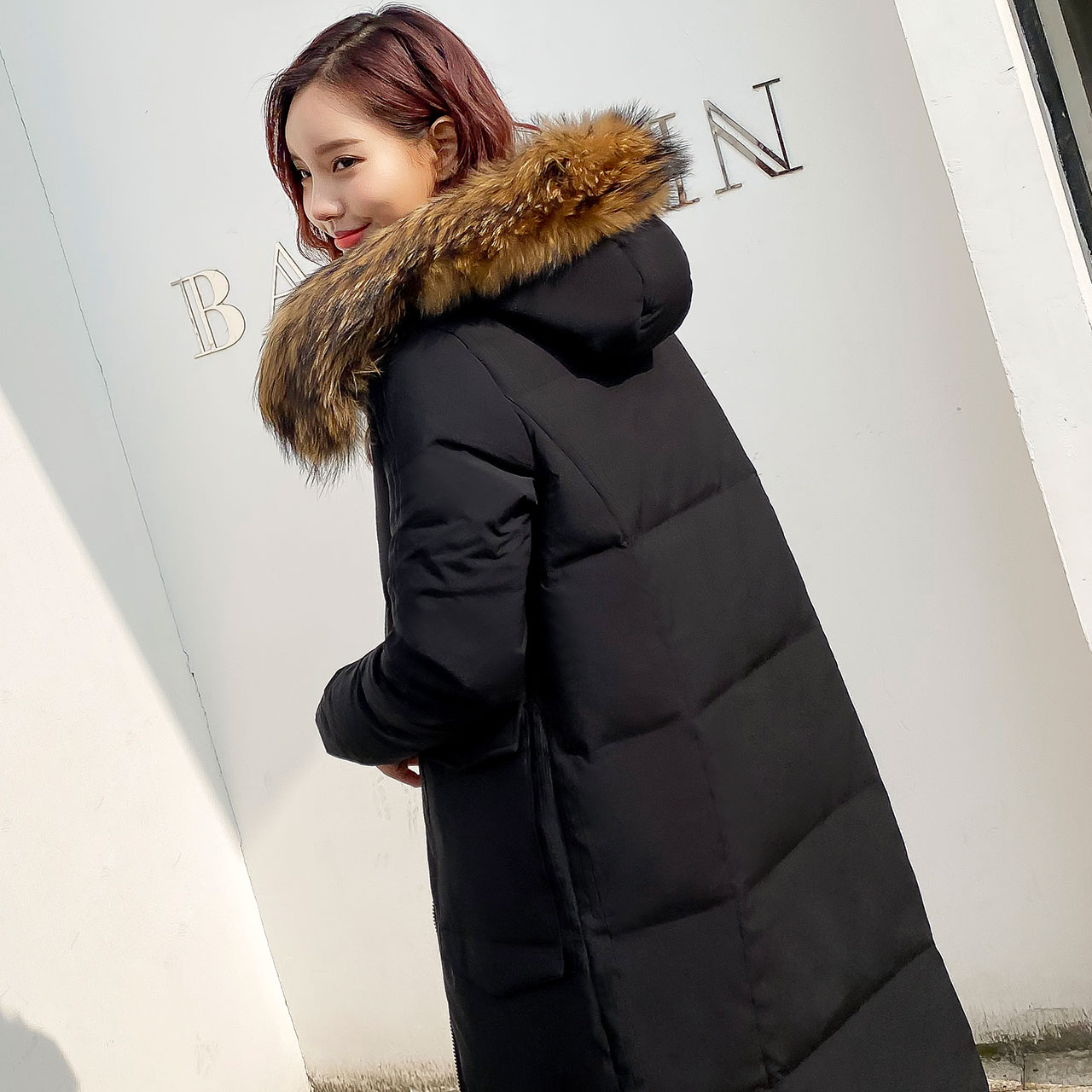 雪中飞 秋冬新款大毛领羽绒服女中长款韩版时尚修身保暖外套 2019 雪中飞 秋冬新款大毛领羽绒服女中长款韩版时尚修身保暖外套 2019