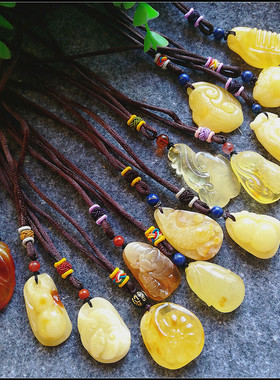 天然琥珀蜜蜡吊坠鸡油黄