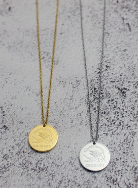 丘比特之箭圆牌金色百搭钛钢吊坠