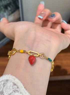 原创复古时尚精致滴油珐琅微镶锆石草莓手链轻奢高级感百搭手饰女