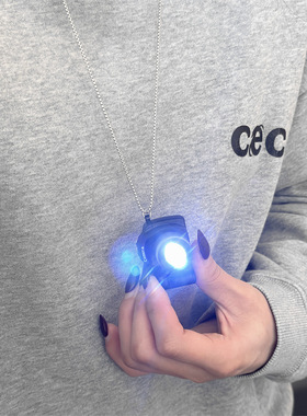 发光发声照相机项链屋背带相机玩具搭配跨绳时尚嘻哈毛衣链