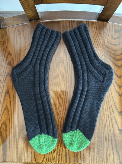 Hand-woven thickened mid-calf socks for men and women, pure cashmere color-blocked socks, soft and waxy, windproof and warm, can be customized