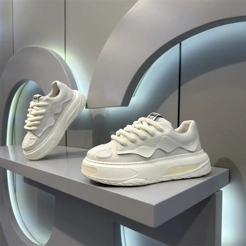 欧洲站经典百搭轻便休闲鞋秋冬新款保暖防滑厚底时尚男鞋潮鞋,淘宝优惠券,粉丝福利购,淘宝优惠卷