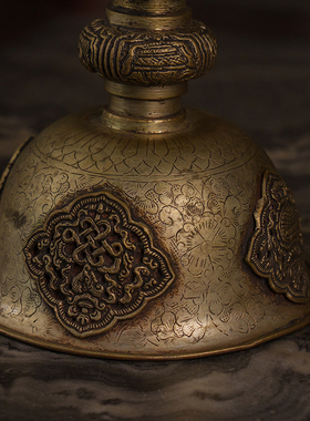 清代铜錾花八吉祥灯台（一对）