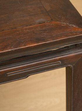 红木束腰马蹄腿鱼门洞八仙桌