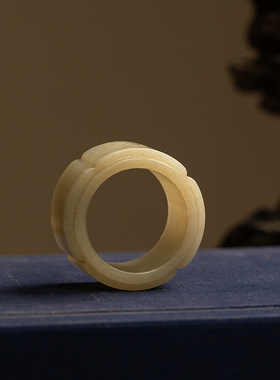 和田玉雕四灵海棠形发箍