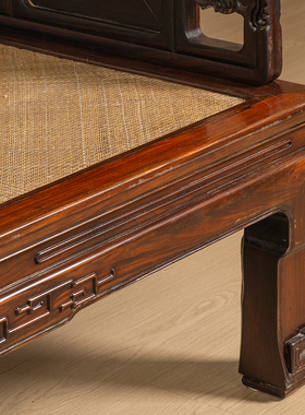 红木镶瘿木七屏式罗汉床