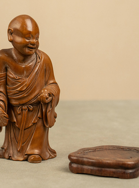 黄杨木雕活佛济公人物像