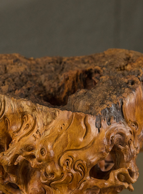 黄花梨根雕随形器座摆件