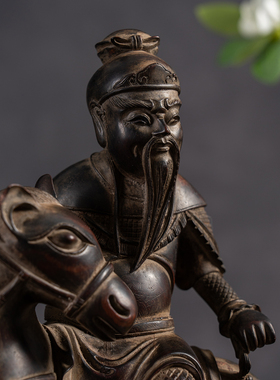 黄花梨木雕关公武财神摆件