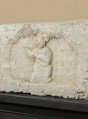 明代石雕乐伎人物四开窗八角座