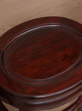 清代红木四足随形圆凳成堂