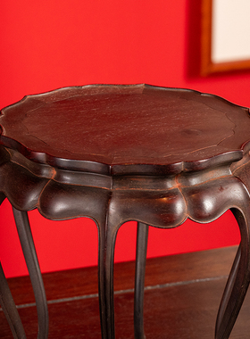 紫檀三弯腿六足带托泥菱花口器座