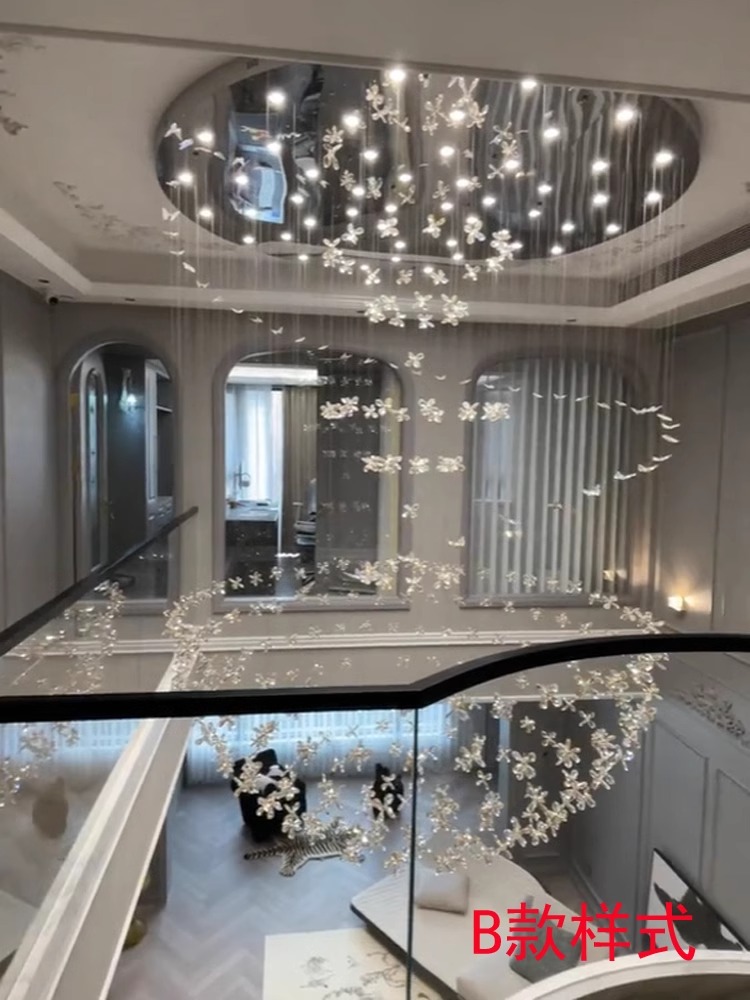 别墅复式楼客厅水晶吊灯楼梯中空圆球形现代简约挑空餐厅创意大气