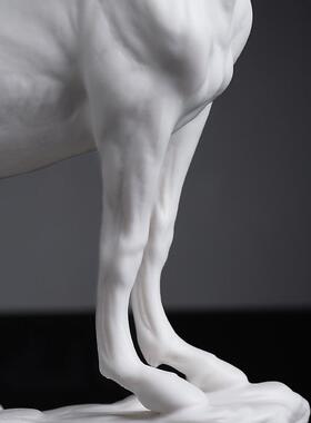 素茗中国白《意气风发》马摆件